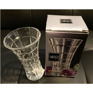 Mikasa Monarchy 4-3/4 Crystal Bud Vase NEW IN BOX